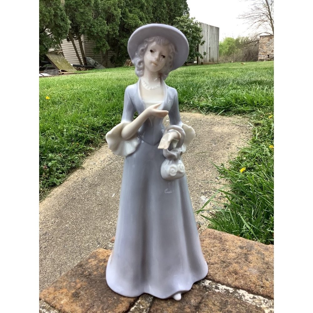 Vintage Harvey Knox Porcelain Lady Figurine Decoration